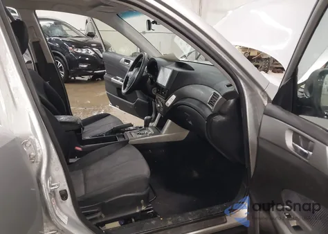 2009 Subaru Forester 2.5X из США, поврежденный, VIN JF2SH63619H742878